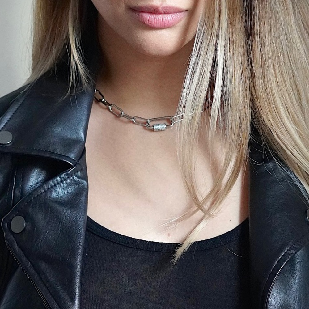 Silver chain necklace with accent diamond piece
